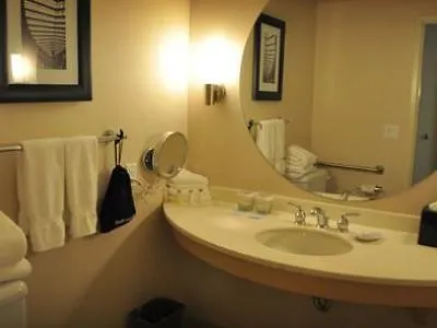 Sandman Signature Vancouver Airport Hotel & Resort Richmond 4*,